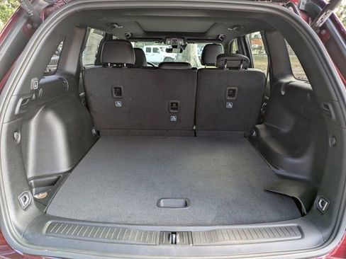 New 2025 Jeep Grand Cherokee Limited w/ Black Appearance Package RWD image 12