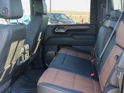 Used 2024 Chevrolet Silverado 2500 High Country w/ High Country Premium Package image 19