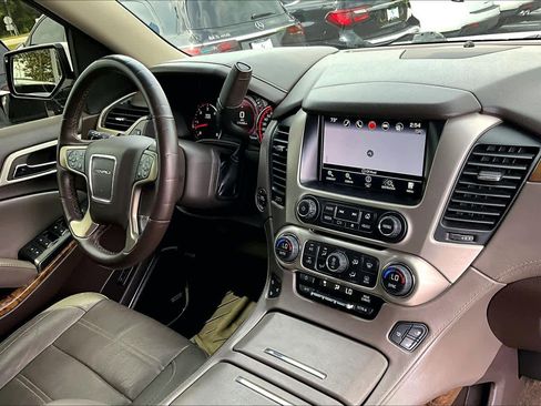 Used 2016 GMC Yukon Denali w/ Open Road Package RWD image 31