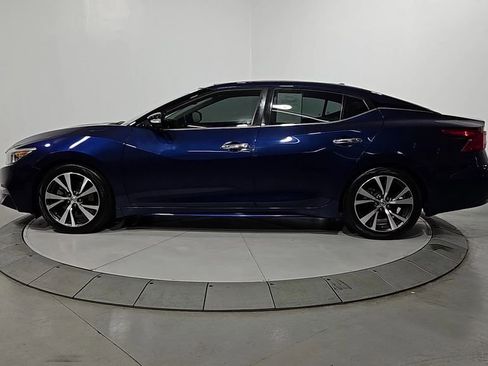Used 2017 Nissan Maxima Platinum image 2