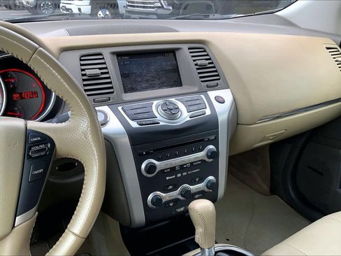 Used 2009 Nissan Murano SL w/ Technology Pkg FWD image 6