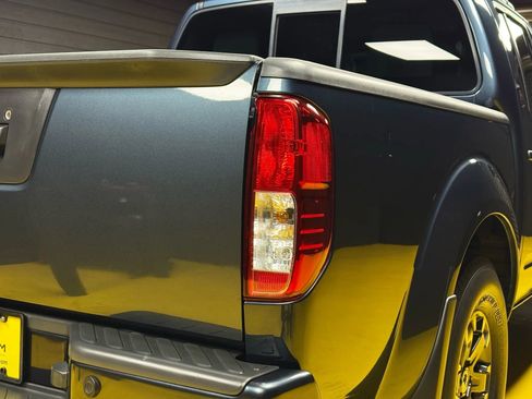 Used 2014 Nissan Frontier PRO-4X w/ Pro-4x Luxury Package image 8