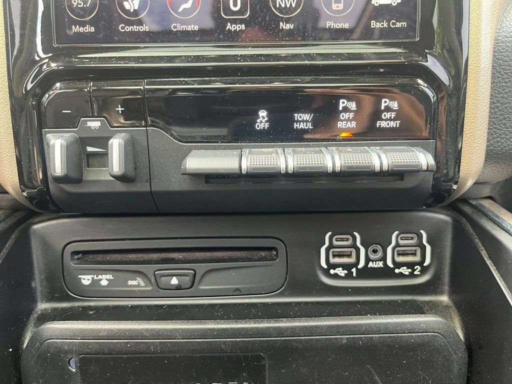 Used 2019 RAM 1500 Laramie RWD image 15