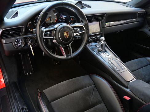 Used 2016 Porsche 911 GT3 RS image 10