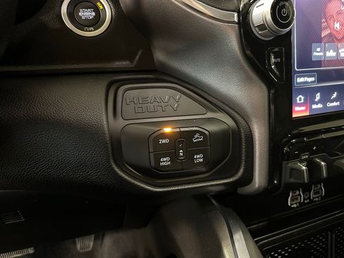 Used 2025 RAM 2500 Laramie AWD/4WD image 25