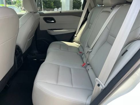 Used 2023 Nissan Rogue SL w/ SL Premium Package AWD/4WD image 12