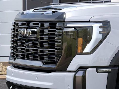 New 2026 GMC Sierra 3500 Denali Ultimate AWD/4WD image 37