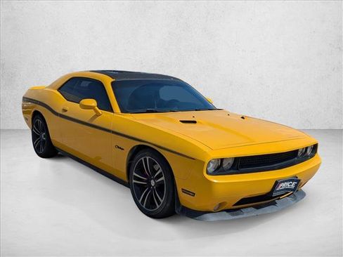 Used 2012 Dodge Challenger SRT8 Yellow Jacket w/ Premium Sound Group image 3