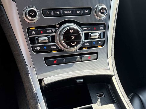 Used 2019 Lincoln MKZ Premiere FWD image 17