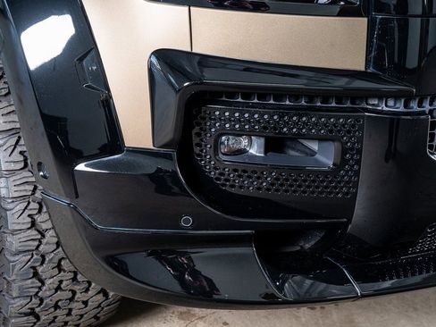 Used 2025 Land Rover Defender 110 X image 22