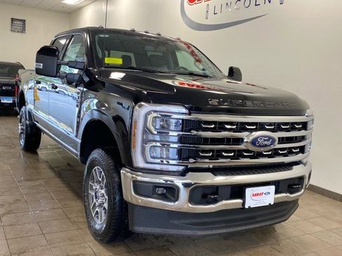 New 2026 Ford F350 Lariat w/ FX4 Off-Road Package image 2