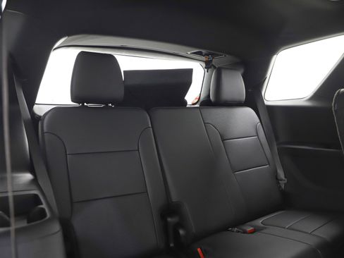 Used 2022 Chevrolet Traverse High Country image 13