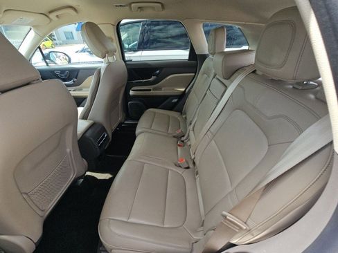 Used 2022 Lincoln Corsair FWD image 9