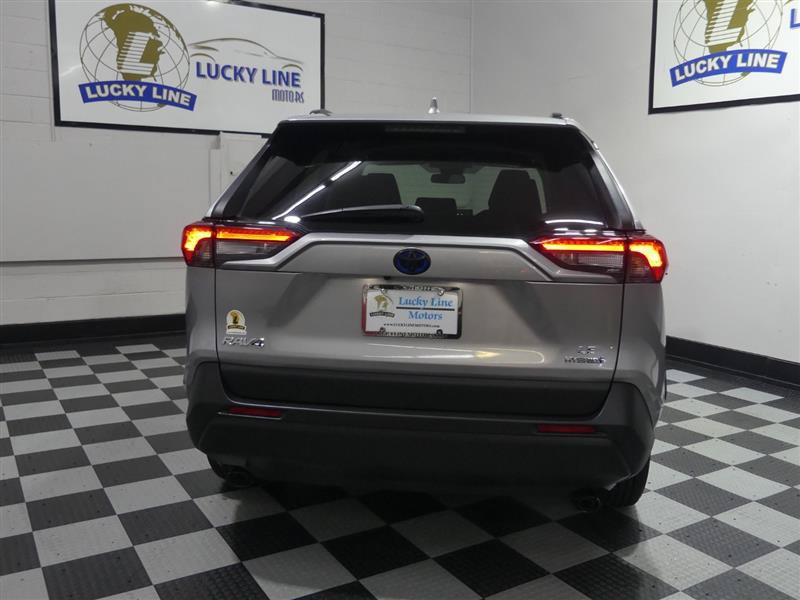 Used 2021 Toyota RAV4 LE AWD/4WD image 8