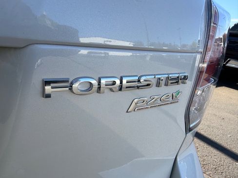 Used 2017 Subaru Forester 2.5i Touring image 8