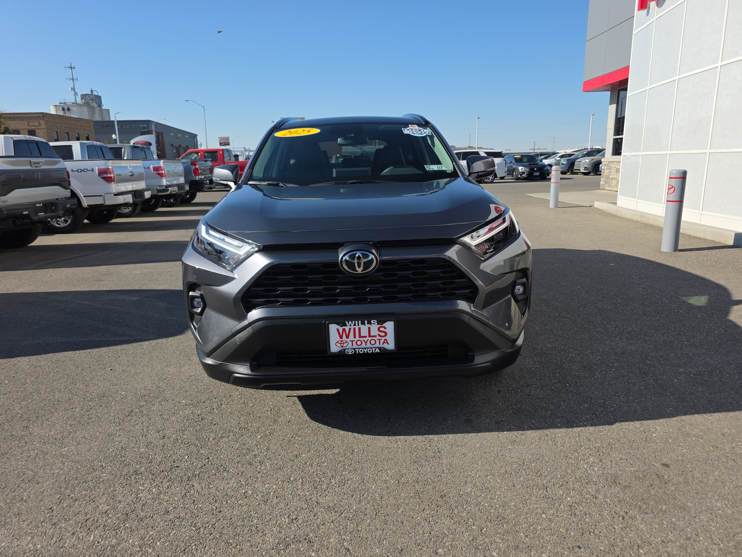 Used 2025 Toyota RAV4 XLE Premium w/ Weather Package AWD/4WD image 5