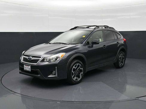 Used 2017 Subaru Crosstrek 2.0i Limited AWD/4WD image 1