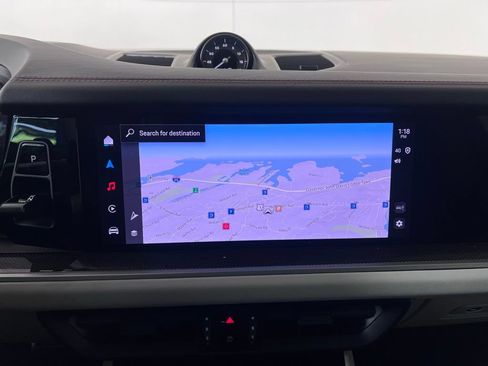 Certified 2025 Porsche Cayenne Turbo AWD/4WD image 33
