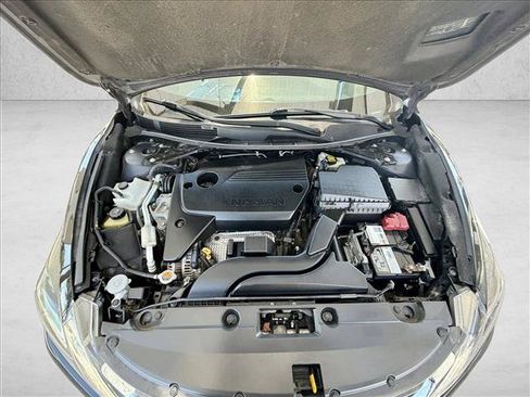 Used 2017 Nissan Altima 2.5 SL w/ Technology Package FWD image 16