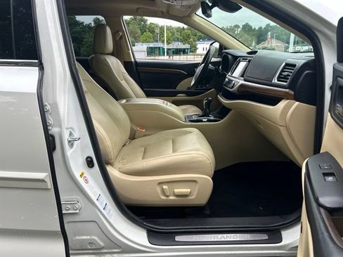 Used 2018 Toyota Highlander Limited Platinum w/ Protection Package #3 AWD/4WD image 22