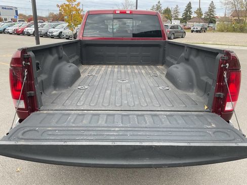 Used 2018 RAM 3500 SLT image 41