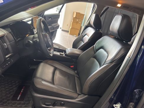 Used 2024 Nissan Pathfinder SL image 24