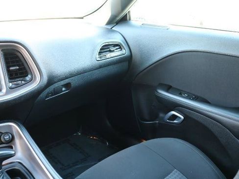 Used 2022 Dodge Challenger GT RWD image 17