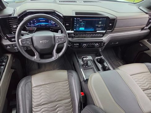 Used 2024 Chevrolet Silverado 1500 ZR2 w/ Technology Package AWD/4WD image 9