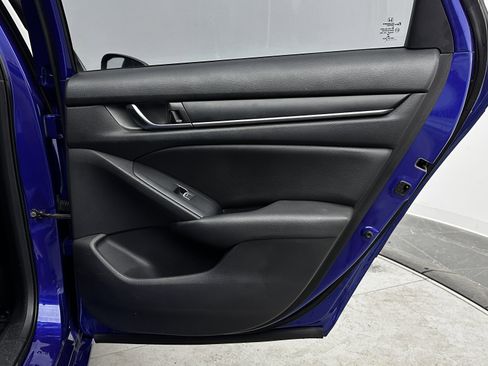 Used 2019 Honda Accord Sport image 32
