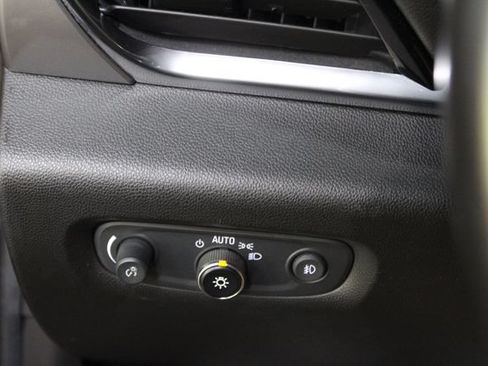 Used 2018 Chevrolet Traverse LT w/ LPO, 'HIT The Road' Package AWD/4WD image 15