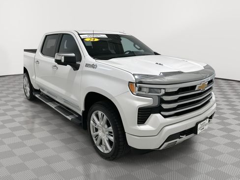 Used 2024 Chevrolet Silverado 1500 High Country w/ High Country Premium Package AWD/4WD image 19