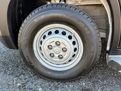 Used 2025 RAM ProMaster 2500 w/ U-Haul Equipment Group FWD image 8