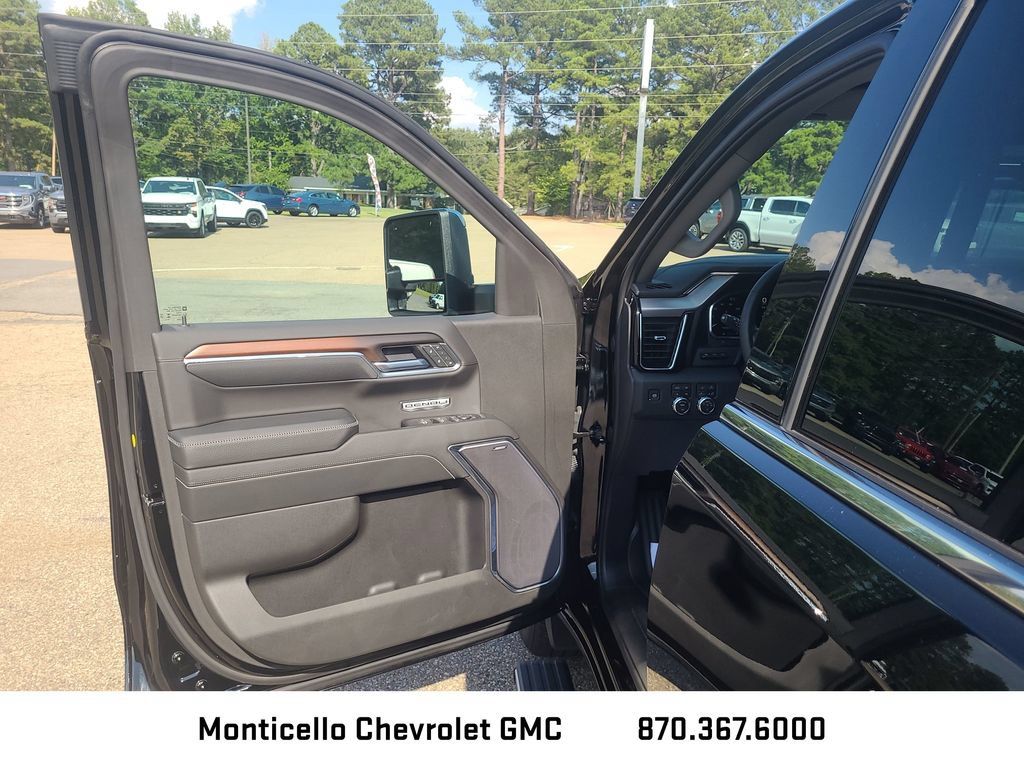 Certified 2026 GMC Sierra 1500 Denali w/ Denali Reserve Package AWD/4WD image 14