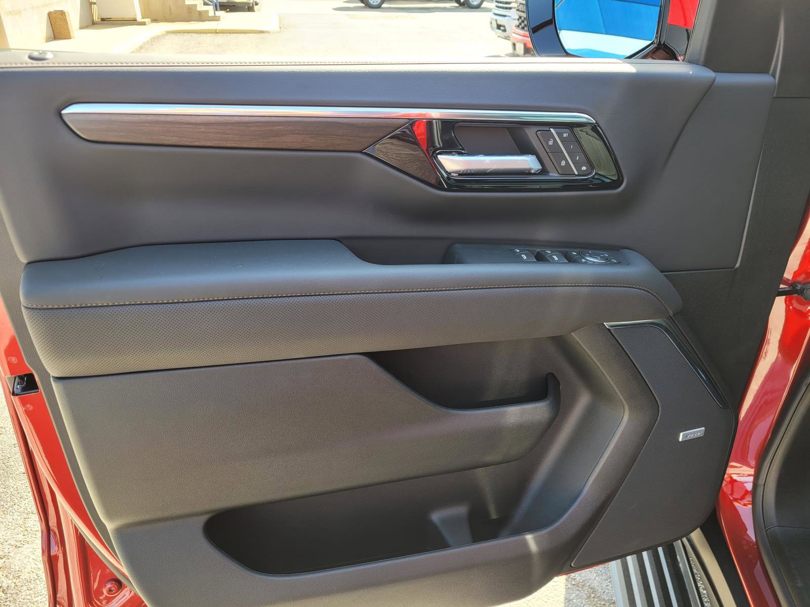 New 2027 Chevrolet Tahoe High Country AWD/4WD image 13