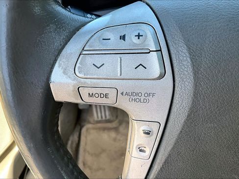 Used 2007 Toyota Camry XLE FWD image 19