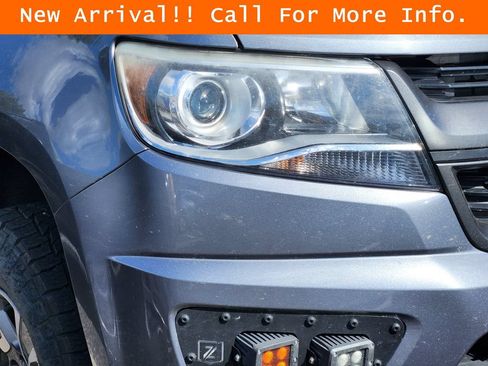 Used 2019 Chevrolet Colorado Z71 AWD/4WD image 8
