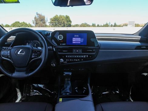 Certified 2025 Lexus ES 300h w/ Premium Package FWD image 13