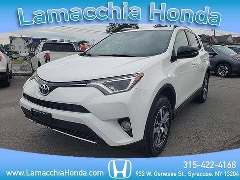 Used 2016 Toyota RAV4 XLE AWD/4WD image 1