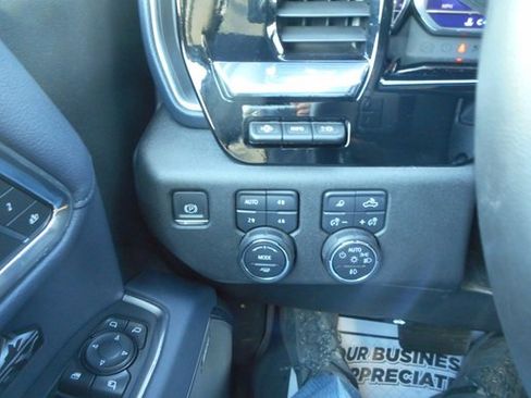 Used 2024 Chevrolet Silverado 1500 High Country w/ High Country Premium Package image 12