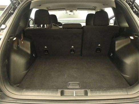 Used 2020 Jeep Cherokee Latitude image 17