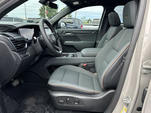 New 2026 GMC Acadia AT4 w/ LPO, Floor Liner Package image 11