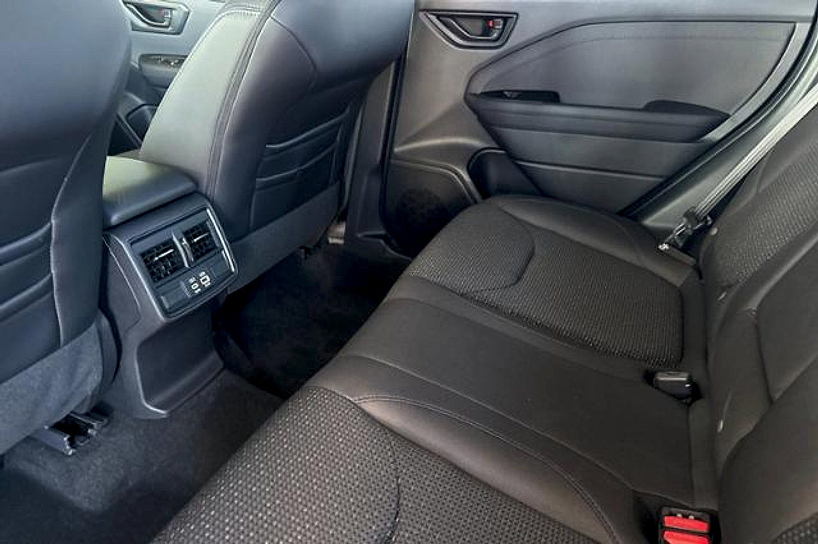 Certified 2026 Subaru Forester Premium AWD/4WD image 13