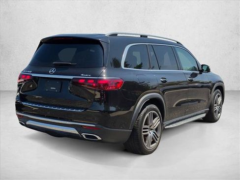 Used 2024 Mercedes-Benz GLS 450 4MATIC image 5