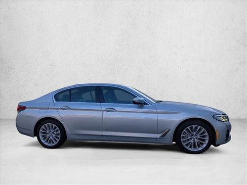 Used 2021 BMW 530i image 4