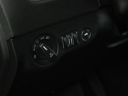 Used 2023 Dodge Charger SXT w/ Blacktop Package image 9