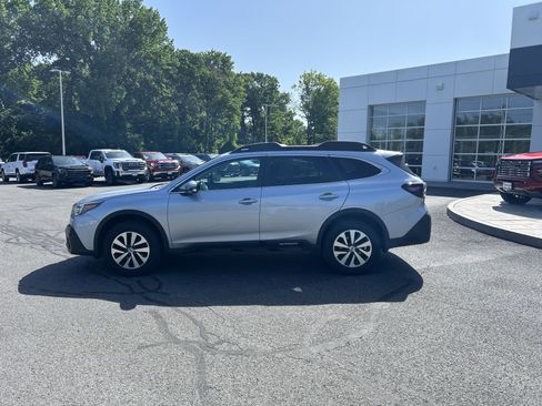 Used 2020 Subaru Outback Premium AWD/4WD image 2