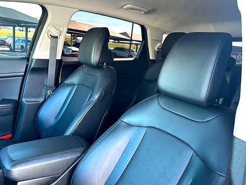 Used 2023 Kia Sportage EX image 14