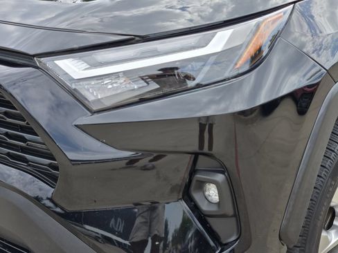 Used 2022 Toyota RAV4 XLE Premium FWD image 15