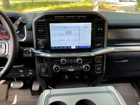 Used 2021 Ford F150 Lariat image 9