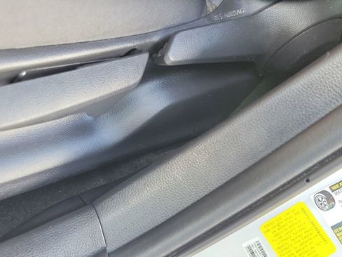 Used 2022 Toyota Corolla LE image 19